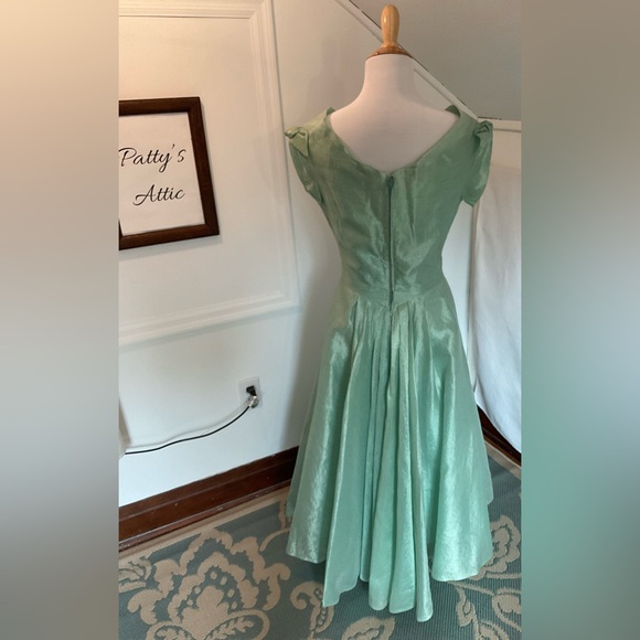 STUNNING Vintage Dress - Picture 2 of 9